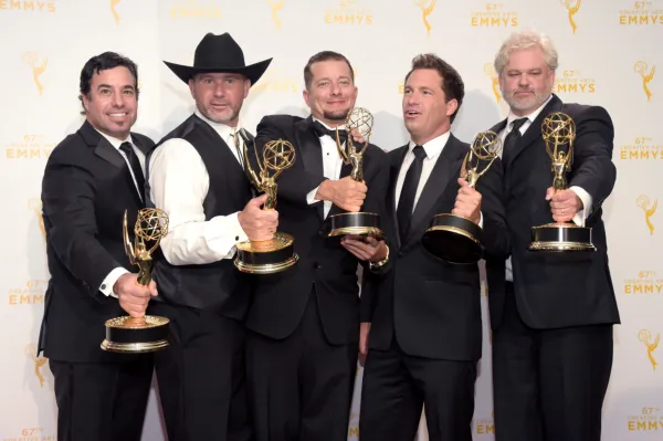 カリフォルニア州ロサンゼルス - 9月12日: (左から右) デビッド・ライチャート、トッド・スタンレー、スティーブン・ライト、ブレック・ワーウィック、マット・フェイヒー、映画撮影賞受賞者 - リアリティ番組