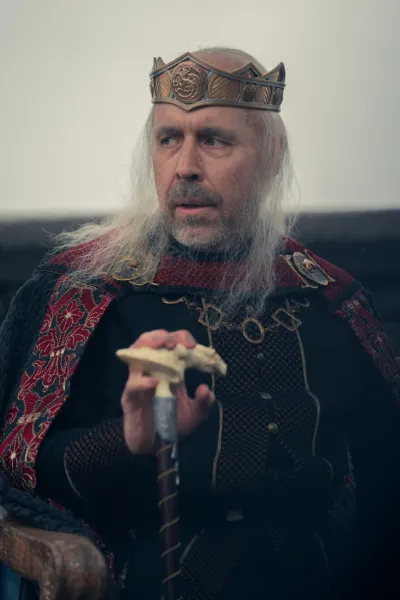 『ハウス・オブ・ザ・ドラゴン』でヴィセーリス・ターガリエン王を演じるパディ・コンシダイン
