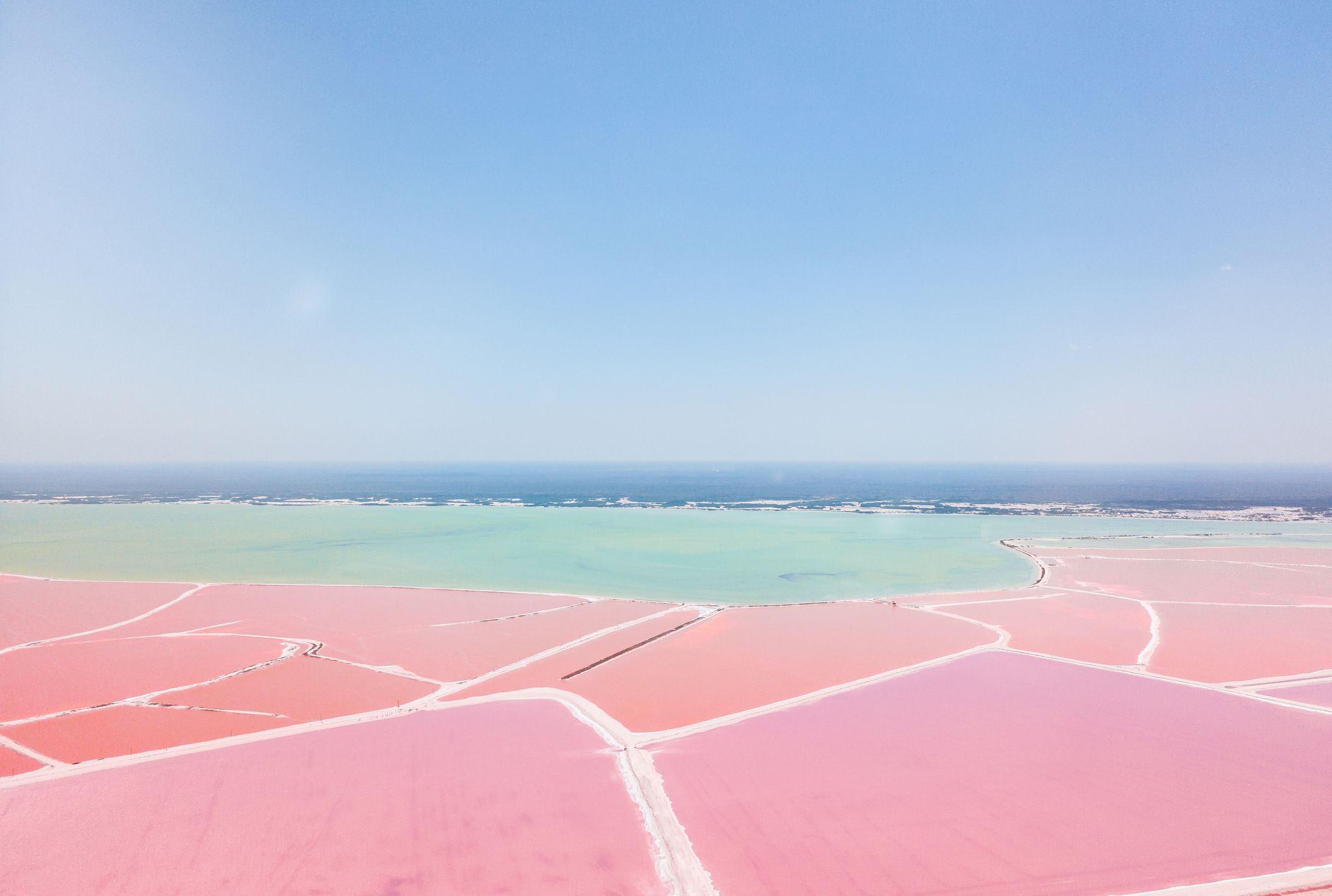Mexiko, Yucatan, Las Coloradas, slano jezero Pink Lake